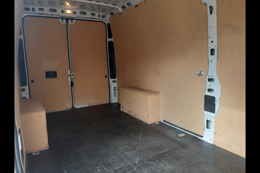 Peugeot Boxer 2.2 BlueHDI 140Pk L4H2 Airco Navi PDC Cruise control Achteruitrijcamera