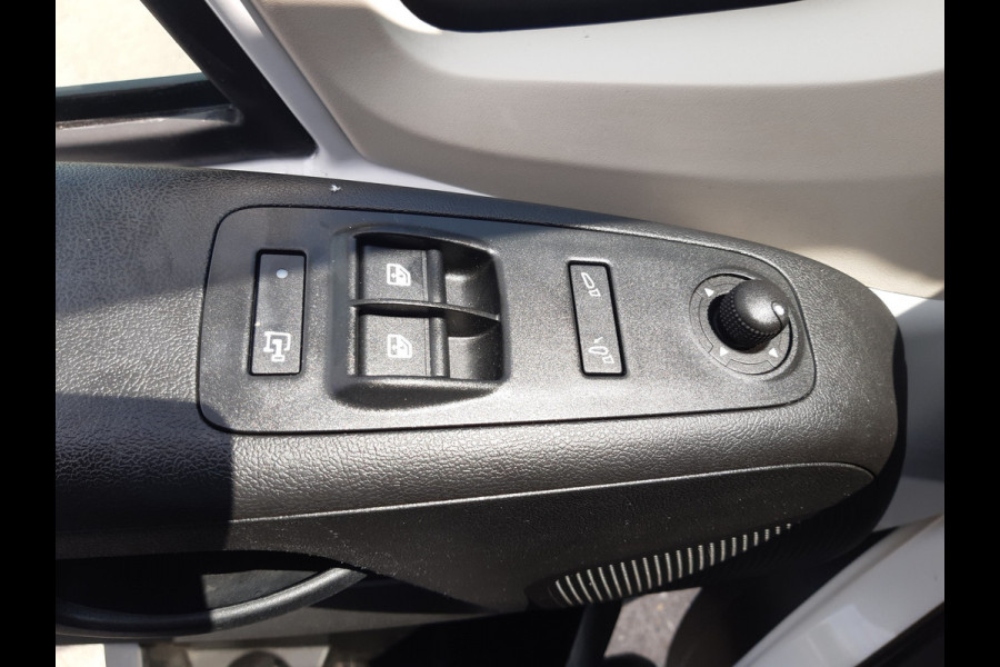 Peugeot Boxer 2.2 BlueHDI 140Pk L4H3 Extra hoogdak Airco Navi PDC Cruise control Achteruitrijcamera