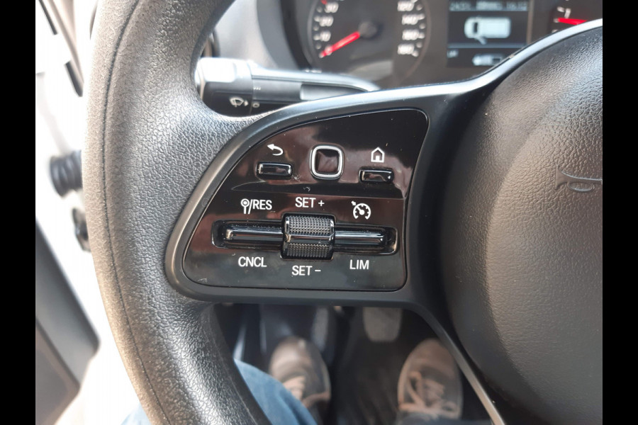 Mercedes-Benz Sprinter 143Pk L2H2 Airco Cruisecontrol Achteruitrijcamera MBux