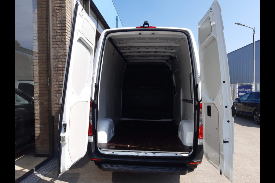 Mercedes-Benz Sprinter 143Pk L2H2 Airco Cruisecontrol Achteruitrijcamera MBux