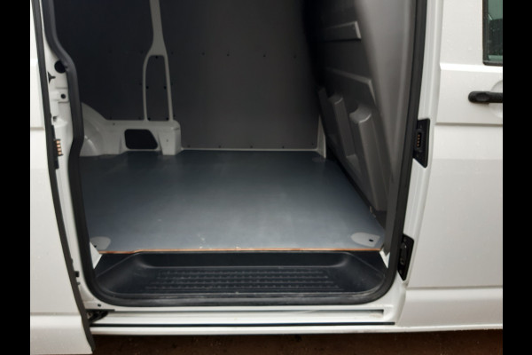 Volkswagen Transporter 2.0 TDI L2 82 Kw Comfortline Navi , Cruisecontrol Achterdeuren Lange uitvoering