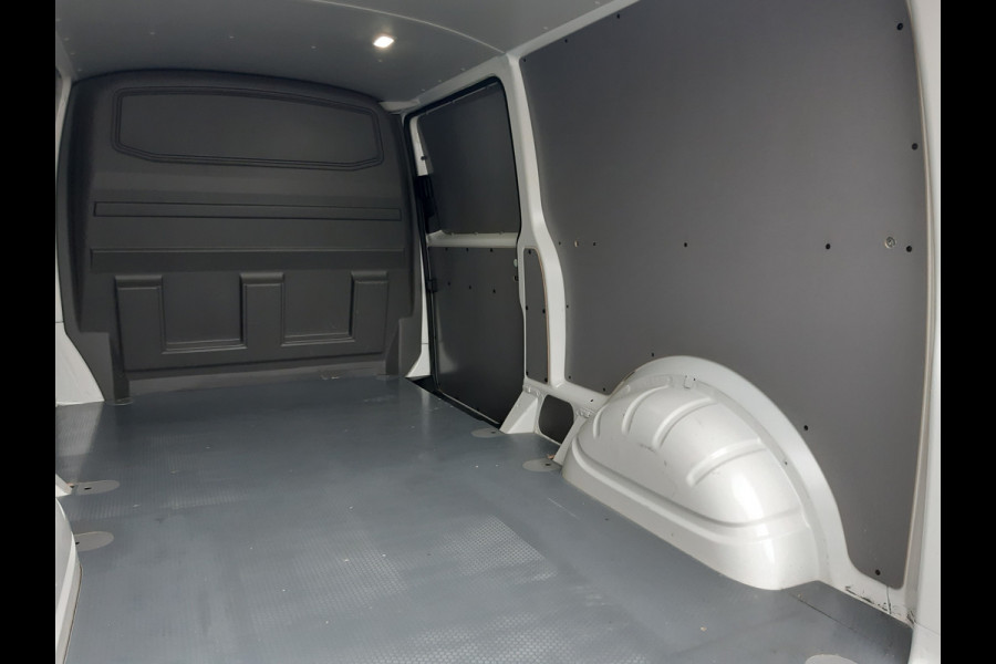 Volkswagen Transporter 2.0 TDI L2 82 Kw Comfortline Navi , Cruisecontrol Achterdeuren Lange uitvoering