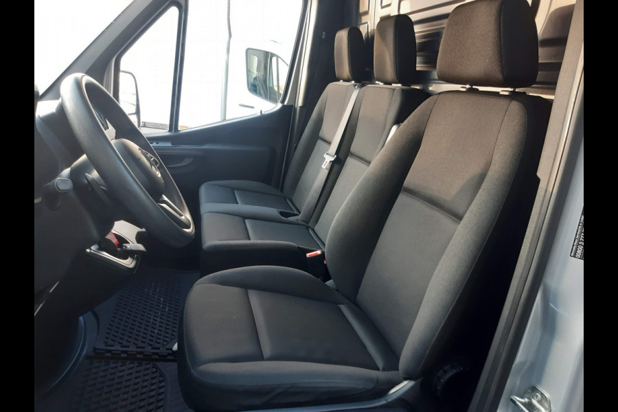 Mercedes-Benz Sprinter L2H2 103 Kw/ 140Pk Autm. Airco Achteruitrijcamera Parkeersensors