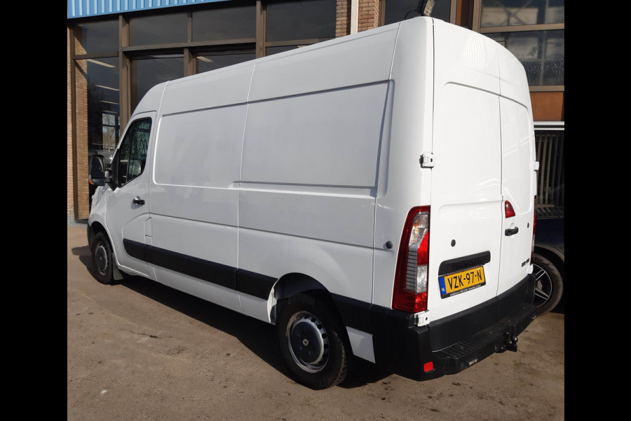 Renault Master 2.3 dCi 145 Pk/107kw L2/H2 Airco Cruisecontrol Achteruitrijcamera , Achteropstap ,Trekhaak