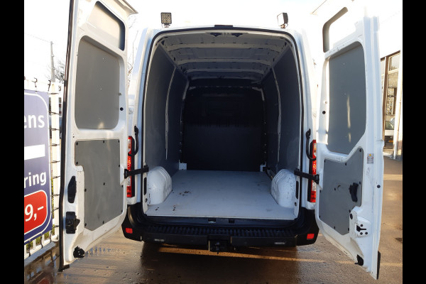 Renault Master 2.3 dCi 145 Pk/107kw L2/H2 Airco Cruisecontrol Achteruitrijcamera , Achteropstap ,Trekhaak