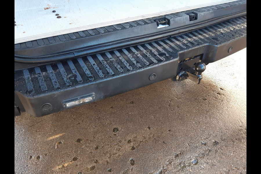 Renault Master 2.3 dCi 145 Pk/107kw L2/H2 Airco Cruisecontrol Achteruitrijcamera , Achteropstap ,Trekhaak