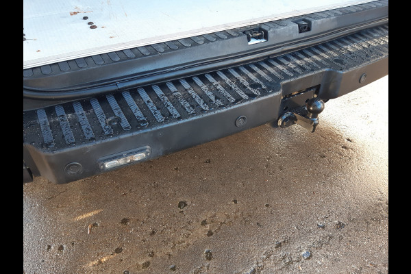 Renault Master 2.3 dCi 145 Pk/107kw L2/H2 Airco Cruisecontrol Achteruitrijcamera , Achteropstap ,Trekhaak