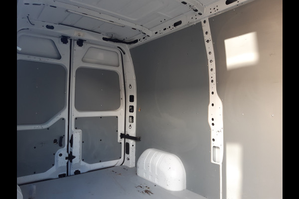Renault Master 2.3 dCi 145 Pk/107kw L2/H2 Airco Cruisecontrol Achteruitrijcamera , Achteropstap ,Trekhaak