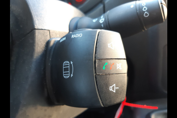 Renault Master 2.3 dCi 145 Pk/107kw L2/H2 Airco Cruisecontrol Achteruitrijcamera , Achteropstap ,Trekhaak