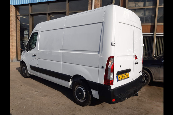 Renault Master 2.3 dCi 145 Pk/107kw L2/H2 Airco Cruisecontrol Achteruitrijcamera , Achteropstap ,Trekhaak