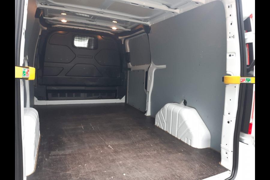 Ford Transit Custom 2.0 TDCI 96Kw/130Pk L2 Lang Airco , Cruise control , Parkeersensors