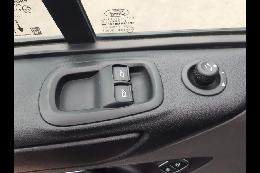 Ford Transit Custom 2.0 TDCI 96Kw/130Pk L2 Lang Airco , Cruise control , Parkeersensors