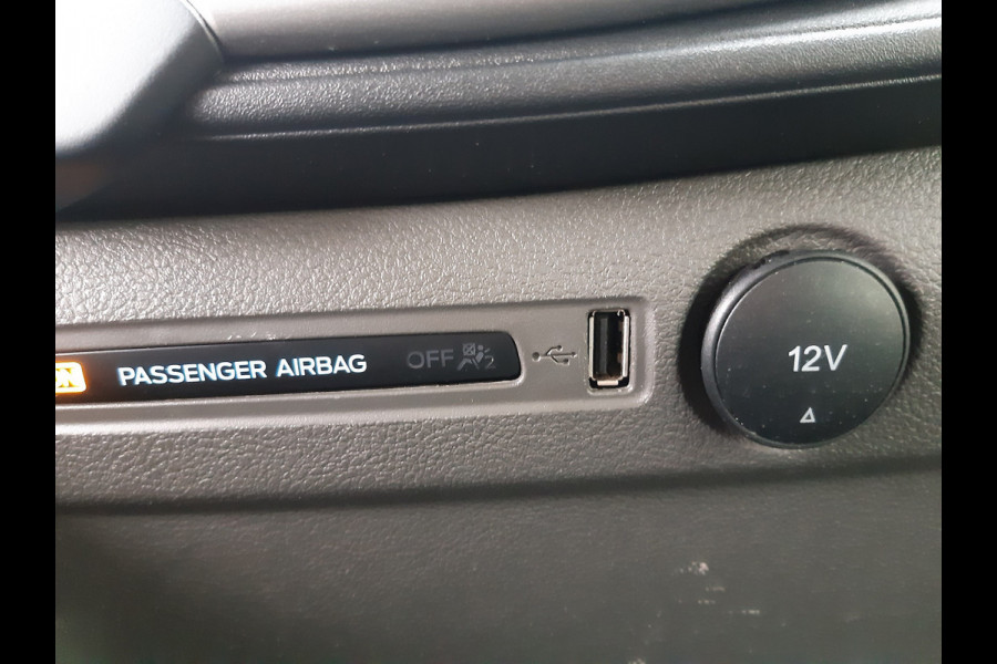 Ford Transit Custom 2.0 TDCI 96Kw/130Pk L2 Lang Airco , Cruise control , Parkeersensors