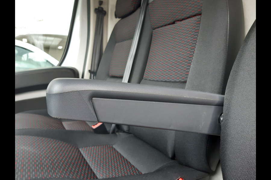 Peugeot Boxer 2.2 BlueHDi 140Pk L1/H1 Premium Airco Navi Cruise control