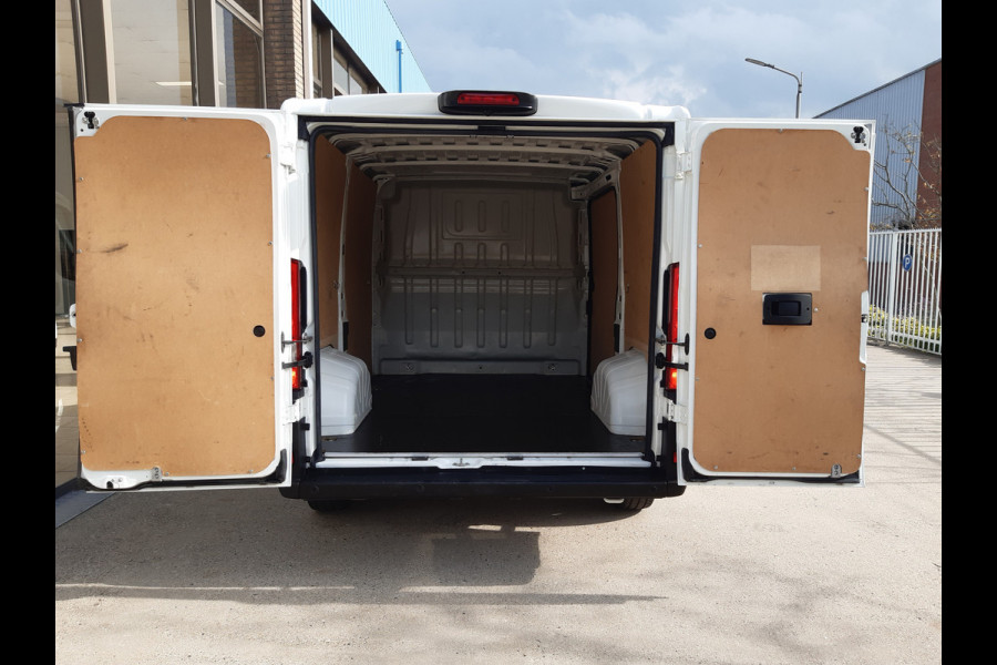Peugeot Boxer 2.2 BlueHDi 140Pk L1/H1 Premium Airco Navi Cruise control