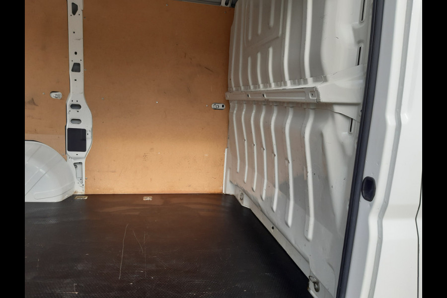 Peugeot Boxer 2.2 BlueHDi 140Pk L1/H1 Premium Airco Navi Cruise control