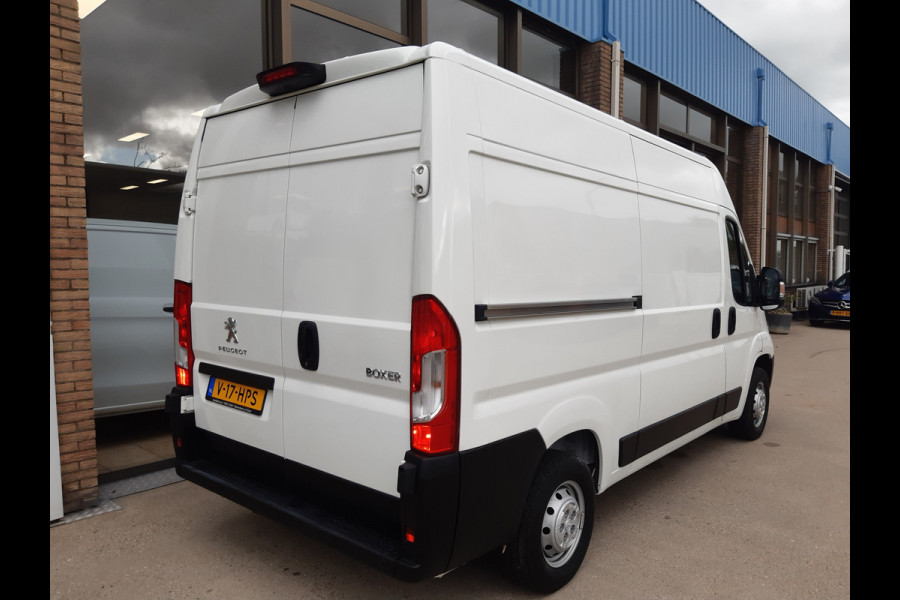 Peugeot Boxer 2.2 BlueHDi 140 Pk L2/H2 Airco Cruise Control Navigatie