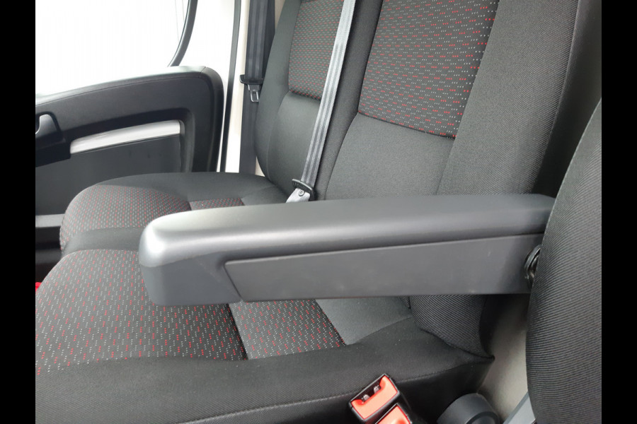 Peugeot Boxer 2.2 BlueHDi 140 Pk L2/H2 Airco Cruise Control Navigatie