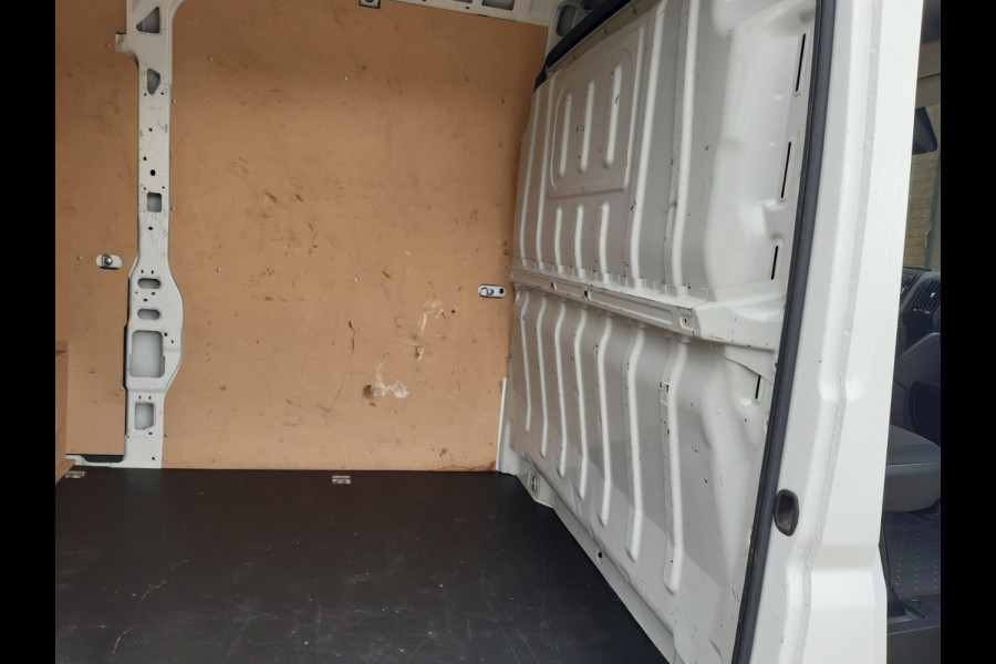 Peugeot Boxer 2.2 BlueHDi 140 Pk L2/H2 Airco Cruise Control Navigatie