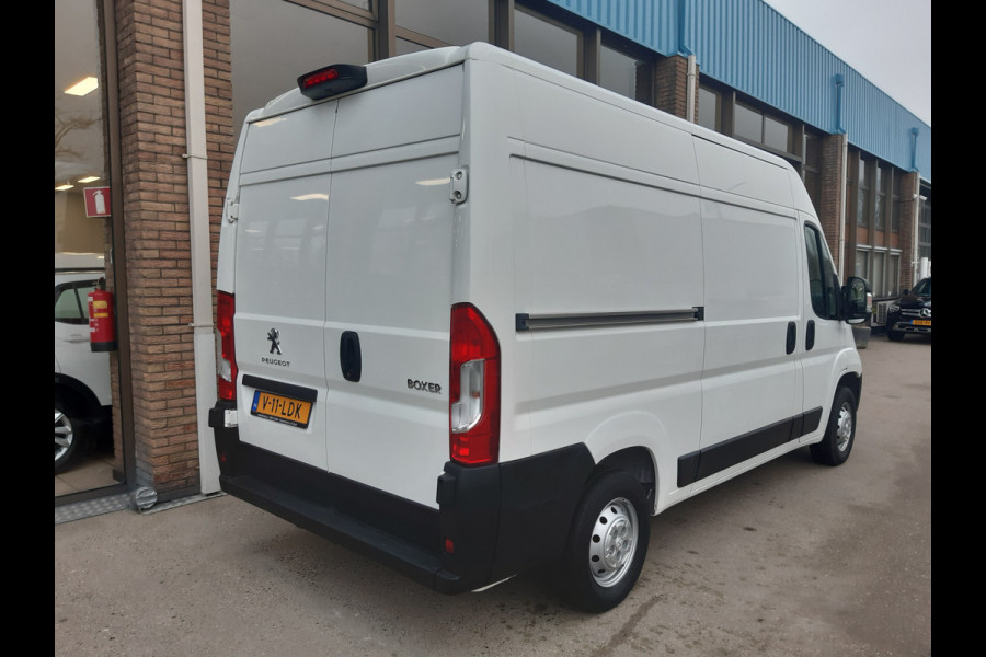 Peugeot Boxer 2.2 BlueHDi 140 Pk - 103 Kw L2/H2 Airco Navi Cruise Control