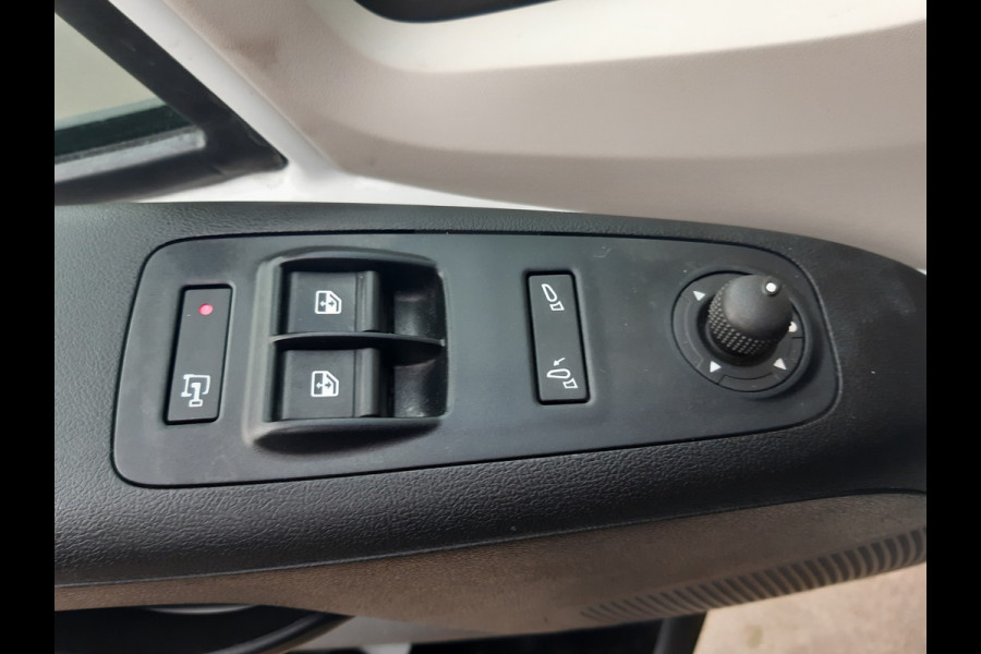 Peugeot Boxer 2.2 BlueHDi 140 Pk - 103 Kw L2/H2 Airco Navi Cruise Control