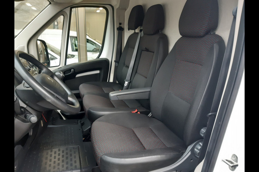 Peugeot Boxer 2.2 BlueHDi 140 Pk - 103 Kw L2/H2 Airco Navi Cruise Control