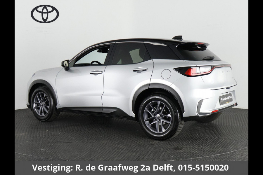 Lexus LBX Business Line Bi-Tone 2WD | Dodehoek detectie | Stuur- & Stoelverwarming | Navigatie | Parkeersensoren