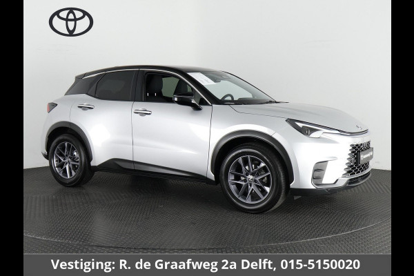 Lexus LBX Business Line Bi-Tone 2WD | Dodehoek detectie | Stuur- & Stoelverwarming | Navigatie | Parkeersensoren