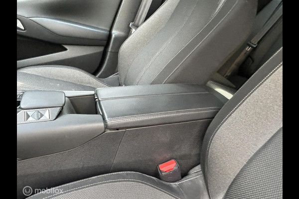 DS DS 4 1.2 automaat 131 PK Bastille+ FM nav / carplay / keyless / LED DS DS 4 1.2 automaat 131 PK Bastille+ FM nav / carplay / keyless / LED