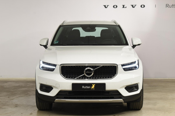 Volvo XC40 T2 129PK Automaat Business Pro / Navigatie / Parkeersensoren + Camera / Adaptieve Cruise Control / Stuur-Stoelverwarming / Elektrische Achterklep / LM Velgen