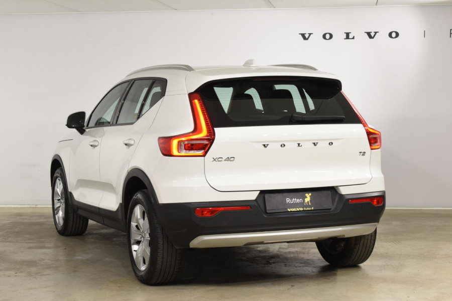 Volvo XC40 T2 129PK Automaat Business Pro / Navigatie / Parkeersensoren + Camera / Adaptieve Cruise Control / Stuur-Stoelverwarming / Elektrische Achterklep / LM Velgen
