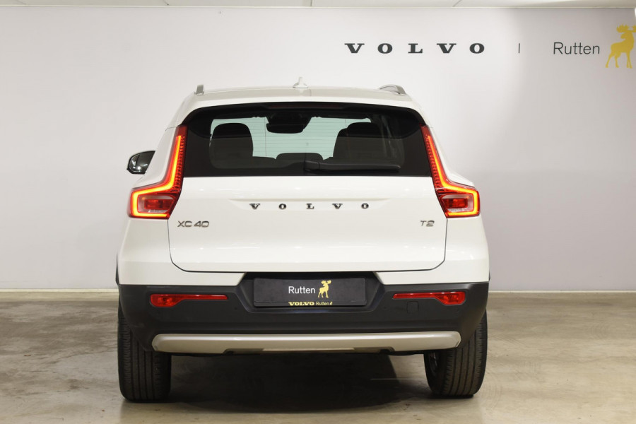 Volvo XC40 T2 129PK Automaat Business Pro / Navigatie / Parkeersensoren + Camera / Adaptieve Cruise Control / Stuur-Stoelverwarming / Elektrische Achterklep / LM Velgen