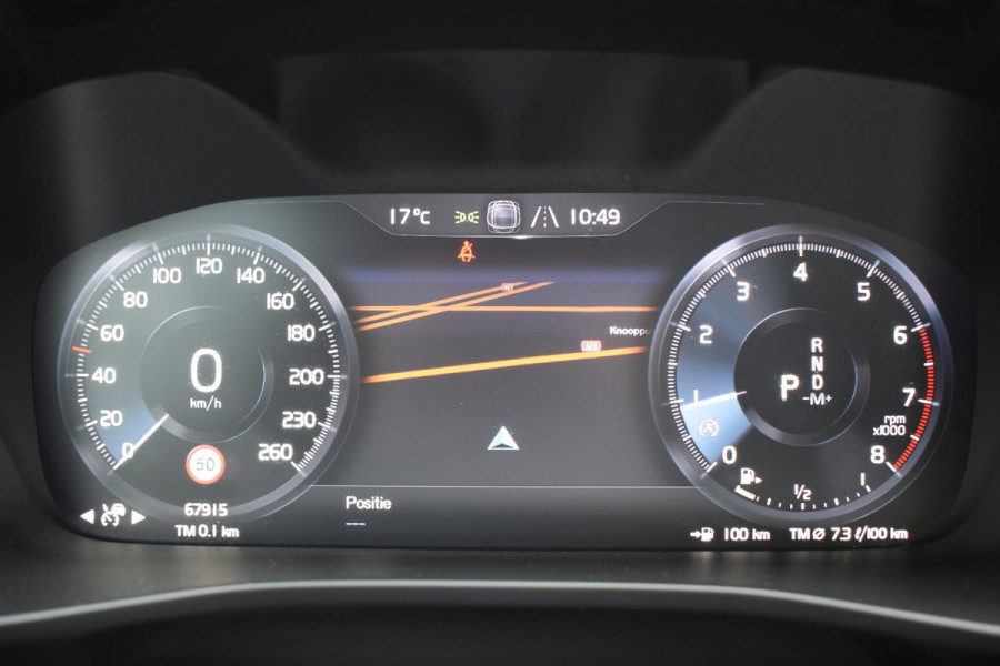 Volvo XC40 T2 129PK Automaat Business Pro / Navigatie / Parkeersensoren + Camera / Adaptieve Cruise Control / Stuur-Stoelverwarming / Elektrische Achterklep / LM Velgen
