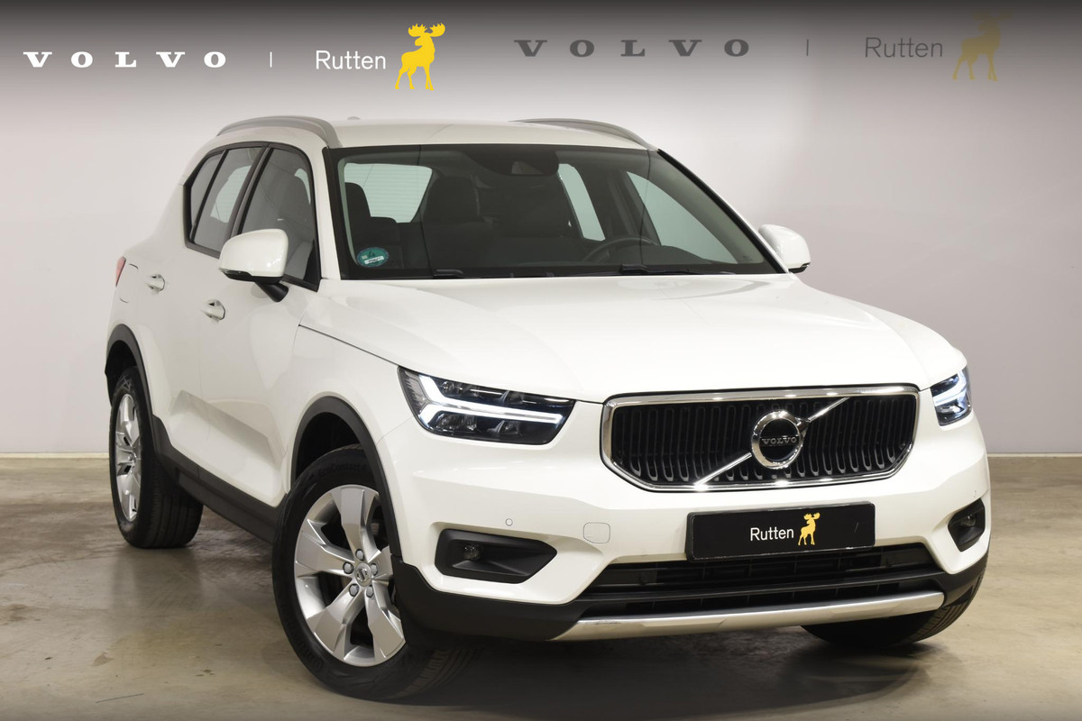 Volvo XC40 T2 129PK Automaat Business Pro / Navigatie / Parkeersensoren + Camera / Adaptieve Cruise Control / Stuur-Stoelverwarming / Elektrische Achterklep / LM Velgen