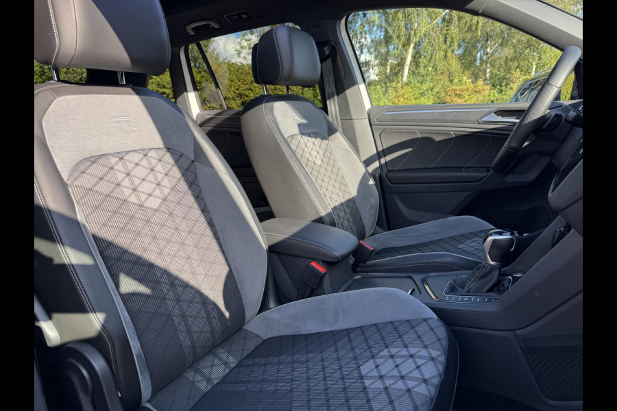 Volkswagen Tiguan 1.4 TSI eHybrid R-Line Business+ 245pk PHEV | Trekhaak | Panorama dak | Adaptieve Cruise | Achteruitrijcamera | Stoelverwarming | Virtuele cockpit | 1.800kg Trekgewicht !
