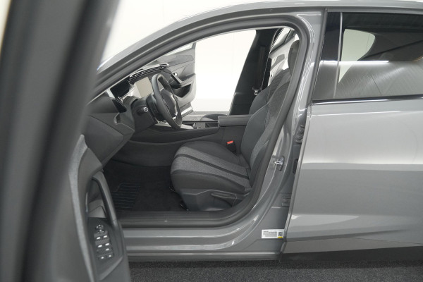 Peugeot 408 1.2 Hybrid 136 e-DSC6 Allure | 360 Camera | Navigatie | Parkeersensoren | Apple Carplay