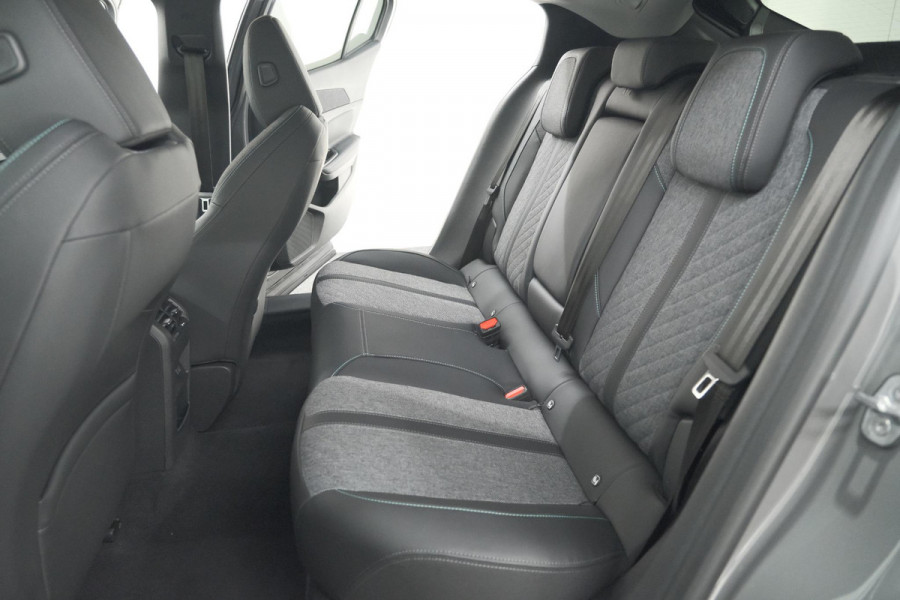 Peugeot 408 1.2 Hybrid 136 e-DSC6 Allure | 360 Camera | Navigatie | Parkeersensoren | Apple Carplay
