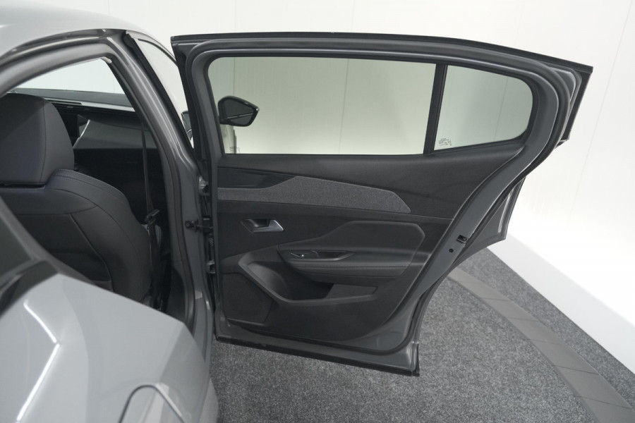 Peugeot 408 1.2 Hybrid 136 e-DSC6 Allure | 360 Camera | Navigatie | Parkeersensoren | Apple Carplay