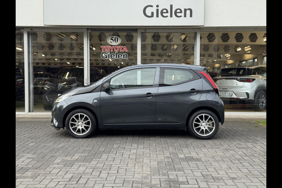 Toyota Aygo 1.0 VVT-i 72pk x-fun | Airco, Bluetooth, LM velgen, Elektrische ramen, Snelheidsbegrenzer