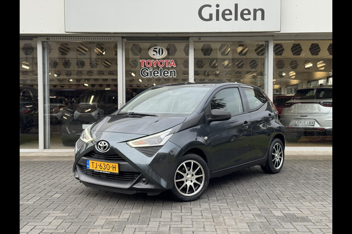 Toyota Aygo 1.0 VVT-i 72pk x-fun | Airco, Bluetooth, LM velgen, Elektrische ramen, Snelheidsbegrenzer