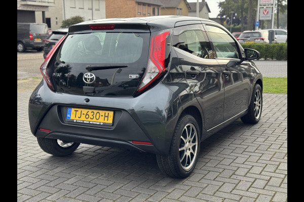 Toyota Aygo 1.0 VVT-i 72pk x-fun | Airco, Bluetooth, LM velgen, Elektrische ramen, Snelheidsbegrenzer