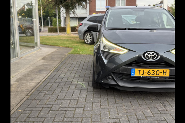 Toyota Aygo 1.0 VVT-i 72pk x-fun | Airco, Bluetooth, LM velgen, Elektrische ramen, Snelheidsbegrenzer