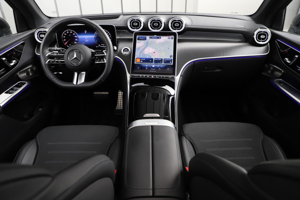 Mercedes-Benz GLC 400e AMG 4-Matic | 381PK | Luchtvering | Achterasbesturing | Head-up | Keyles-go | Pano | Sfeerverlichting | Burmester | Memory Mercedes-Benz GLC 400e AMG 4-Matic | 381PK | Luchtvering | Achterasbesturing | Head-up | Keyles-go | Pano | Sfeerverlichting | Burmester | Memory