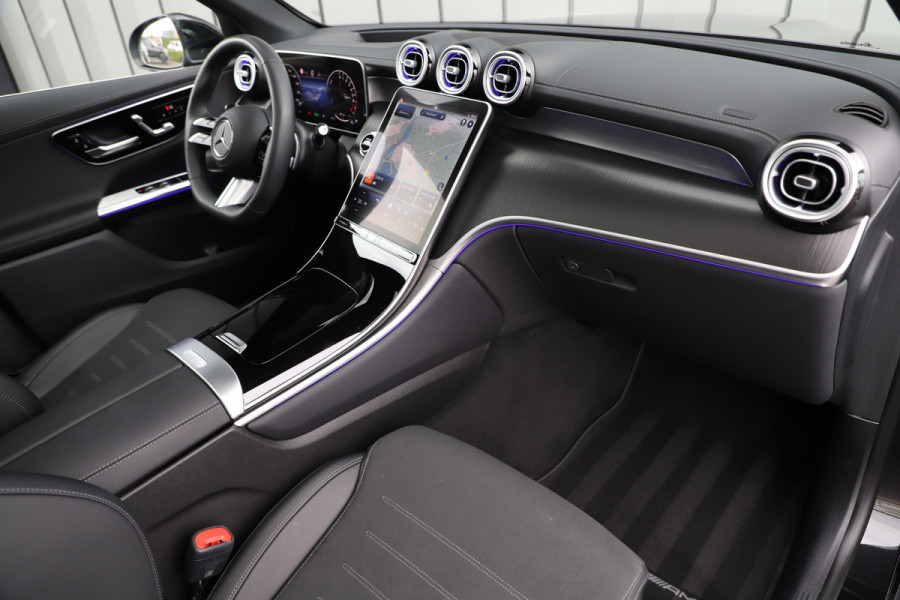 Mercedes-Benz GLC 400e AMG 4-Matic | 381PK | Luchtvering | Achterasbesturing | Head-up | Keyles-go | Pano | Sfeerverlichting | Burmester | Memory Mercedes-Benz GLC 400e AMG 4-Matic | 381PK | Luchtvering | Achterasbesturing | Head-up | Keyles-go | Pano | Sfeerverlichting | Burmester | Memory