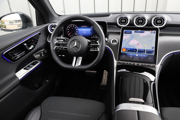 Mercedes-Benz GLC 400e AMG 4-Matic | 381PK | Luchtvering | Achterasbesturing | Head-up | Keyles-go | Pano | Sfeerverlichting | Burmester | Memory Mercedes-Benz GLC 400e AMG 4-Matic | 381PK | Luchtvering | Achterasbesturing | Head-up | Keyles-go | Pano | Sfeerverlichting | Burmester | Memory