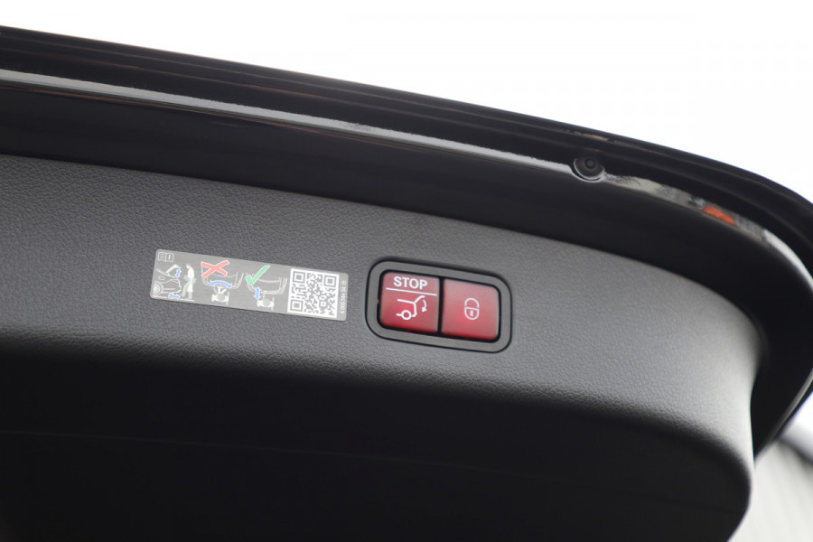 Mercedes-Benz GLC 400e AMG 4-Matic | 381PK | Luchtvering | Achterasbesturing | Head-up | Keyles-go | Pano | Sfeerverlichting | Burmester | Memory Mercedes-Benz GLC 400e AMG 4-Matic | 381PK | Luchtvering | Achterasbesturing | Head-up | Keyles-go | Pano | Sfeerverlichting | Burmester | Memory