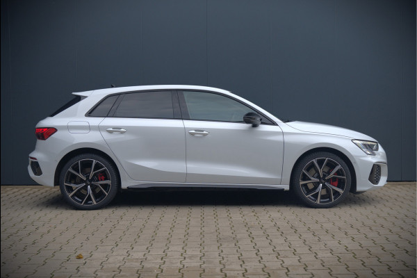 Audi A3 Sportback 45 TFSI e S edition Competition | S-Line | RS Seats | Stoelverwarming | Camera | Navigatie | Cruise Control | LED | Keyless | Virtual Cockpit | Apple Carplay | Parkeersensoren | Audi A3 Sportback 45 TFSI e S edition Competition | S-Line | RS Seats | Stoelverwarming | Camera | Navigatie | Cruise Control | LED | Keyless | Virtual Cockpit | Apple Carplay | Parkeersensoren |