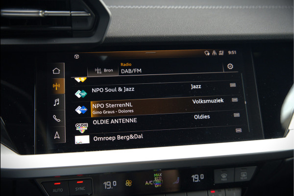 Audi A3 Sportback 45 TFSI e S edition Competition | S-Line | RS Seats | Stoelverwarming | Camera | Navigatie | Cruise Control | LED | Keyless | Virtual Cockpit | Apple Carplay | Parkeersensoren | Audi A3 Sportback 45 TFSI e S edition Competition | S-Line | RS Seats | Stoelverwarming | Camera | Navigatie | Cruise Control | LED | Keyless | Virtual Cockpit | Apple Carplay | Parkeersensoren |