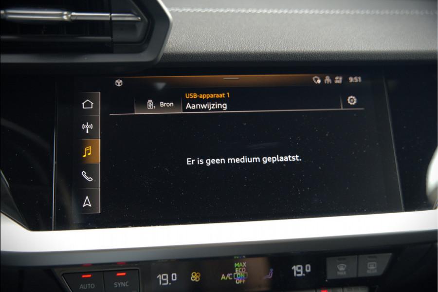 Audi A3 Sportback 45 TFSI e S edition Competition | S-Line | RS Seats | Stoelverwarming | Camera | Navigatie | Cruise Control | LED | Keyless | Virtual Cockpit | Apple Carplay | Parkeersensoren | Audi A3 Sportback 45 TFSI e S edition Competition | S-Line | RS Seats | Stoelverwarming | Camera | Navigatie | Cruise Control | LED | Keyless | Virtual Cockpit | Apple Carplay | Parkeersensoren |