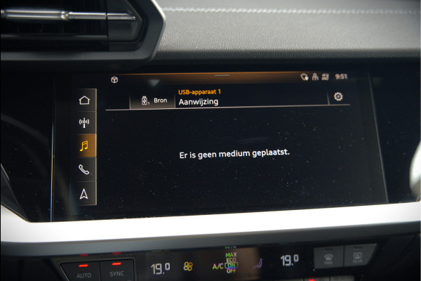 Audi A3 Sportback 45 TFSI e S edition Competition | S-Line | RS Seats | Stoelverwarming | Camera | Navigatie | Cruise Control | LED | Keyless | Virtual Cockpit | Apple Carplay | Parkeersensoren | Audi A3 Sportback 45 TFSI e S edition Competition | S-Line | RS Seats | Stoelverwarming | Camera | Navigatie | Cruise Control | LED | Keyless | Virtual Cockpit | Apple Carplay | Parkeersensoren |